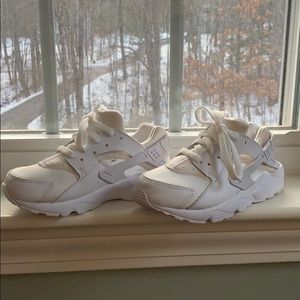 Kids Nike Air Huarache Sneakers